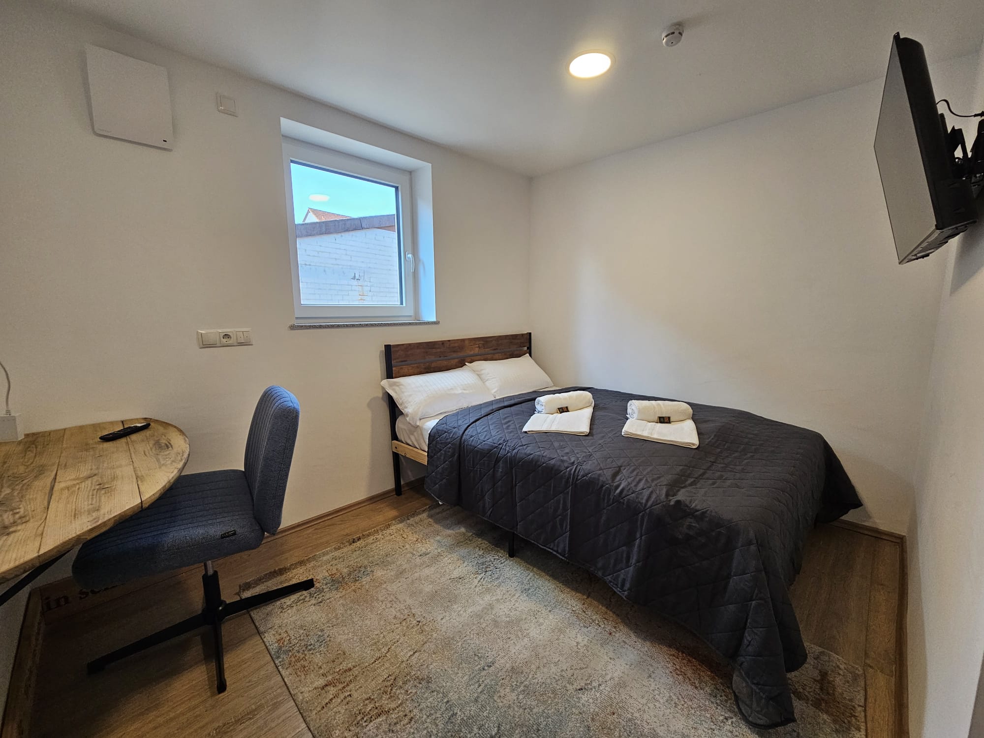 WhatsApp Image 2025-10-01 at 21.g00.33